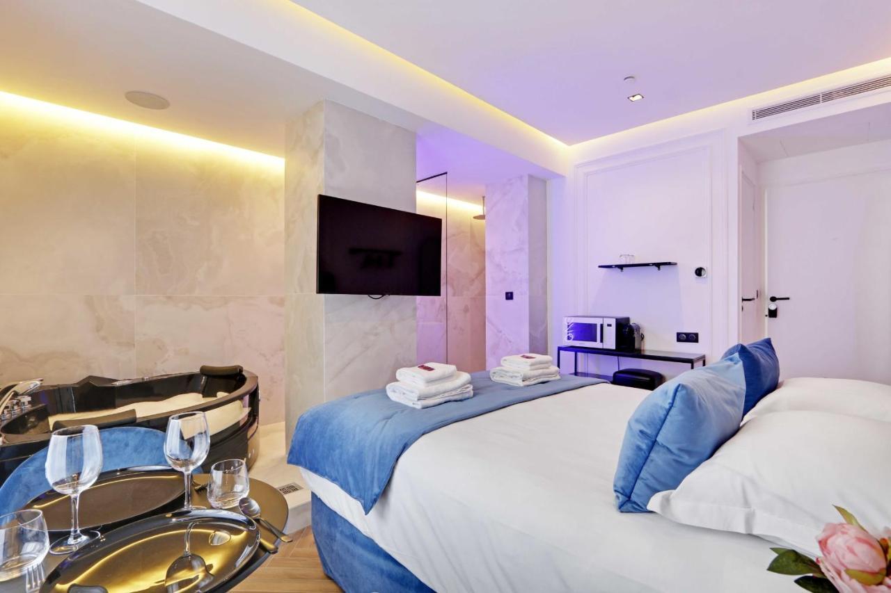 Private Suite With Jacuzzi - 2P - Rivoli Paris Exterior photo